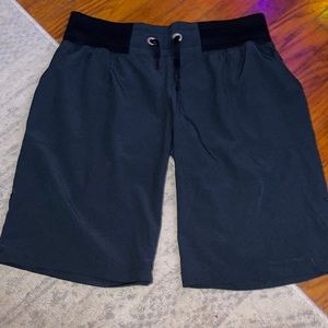 brooks mens running shorts